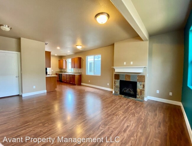 Building Photo - 3 br, 3 bath House - 37956 Killarney St