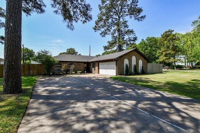 Building Photo - 1747 Burning Tree Rd
