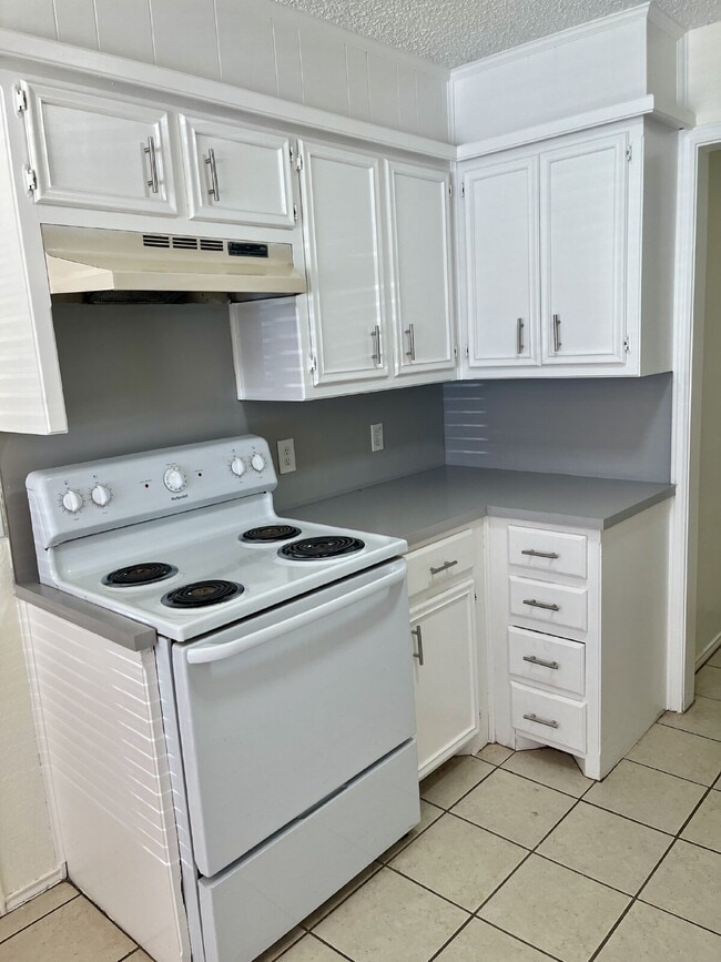 Foto del edificio - 2 Bedroom Duplex