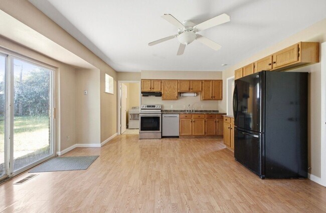 Foto del edificio - 510 W Market St