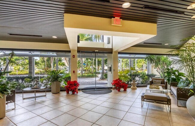 Foto del edificio - 1930 Harbourside Dr