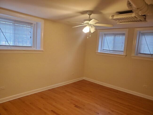 Foto del edificio - 1426 E Hyde Park Blvd