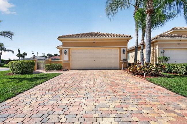 Building Photo - 7116 Cataluna Cir