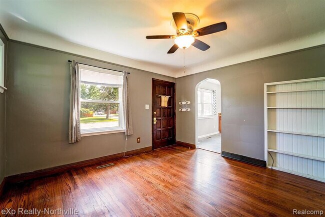 Foto del edificio - 17405 Anne Ave
