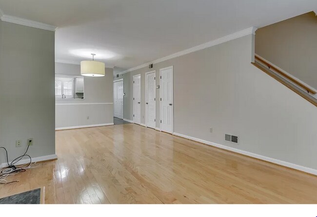 Foto del edificio - 3726 Meadowbrook Ave