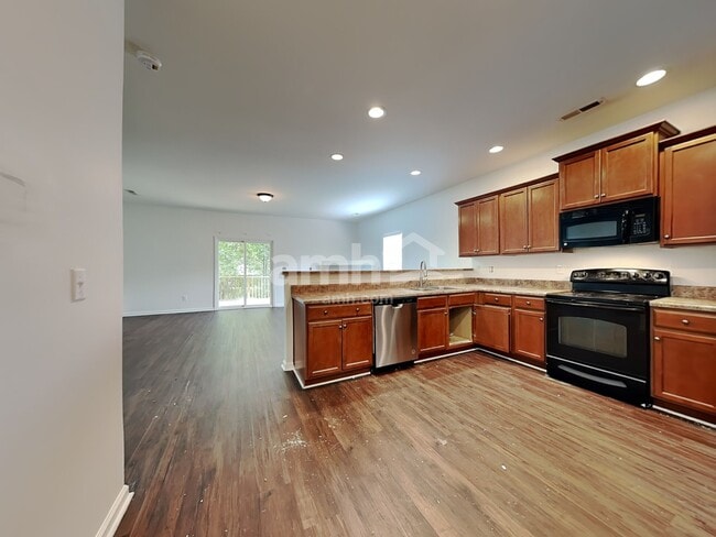 Building Photo - 1300 Montreux Ct