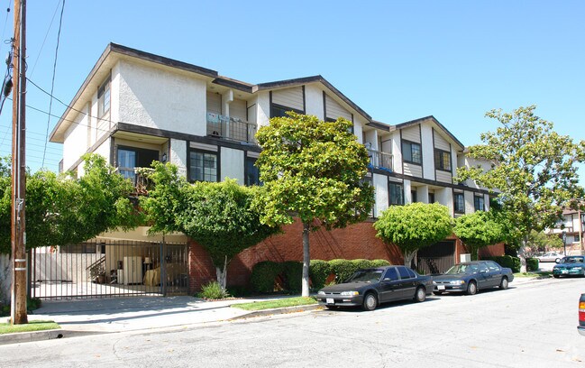 Building Photo - 121 S Pacific Ave