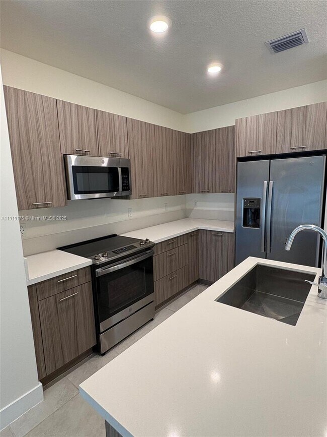 Foto del edificio - 8201 NW 41st St