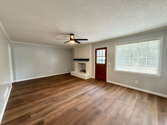 Building Photo - Irmo