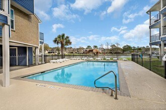 Building Photo - 18519 Egret Bay Blvd