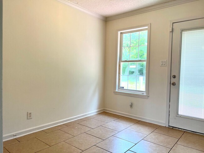 Foto del edificio - 1047 Shadow Ridge Ave