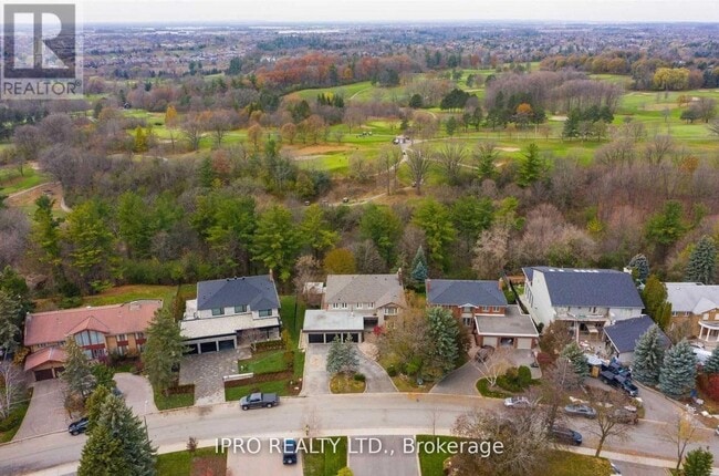 Building Photo - 150 Firglen Ridge