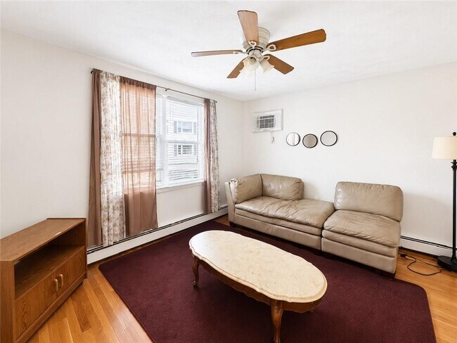 Foto del edificio - 264 Atwells Ave