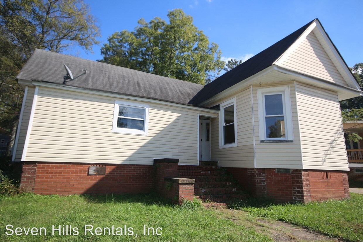 Primary Photo - 310 Grady Ave NE