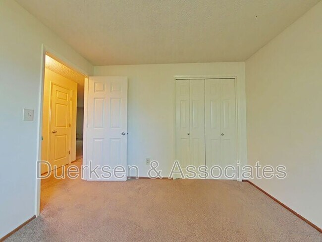 Foto del edificio - 605 NW Kings Blvd