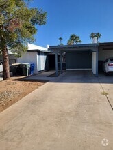 Building Photo - 1166 N Catalina Ave