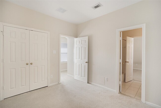 Building Photo - 111 Zephyr Bend Pl