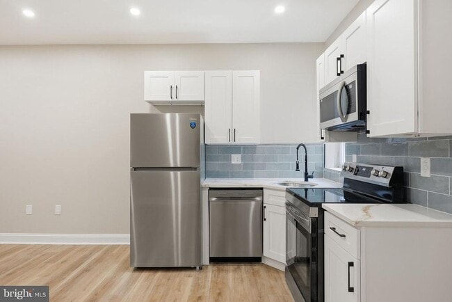Building Photo - 865 N 47th St