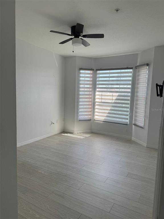 Foto del edificio - 5572 Metrowest Blvd