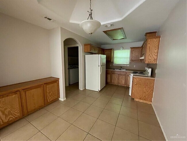 Foto del edificio - 906 W Emerald Dr