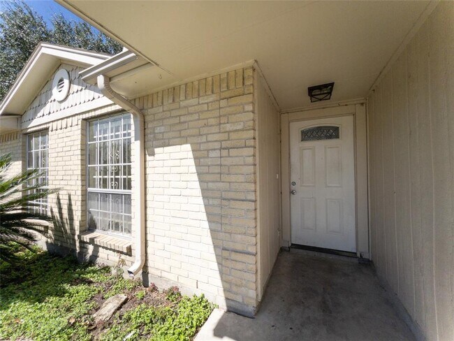 Building Photo - 2907 Helmsley Dr