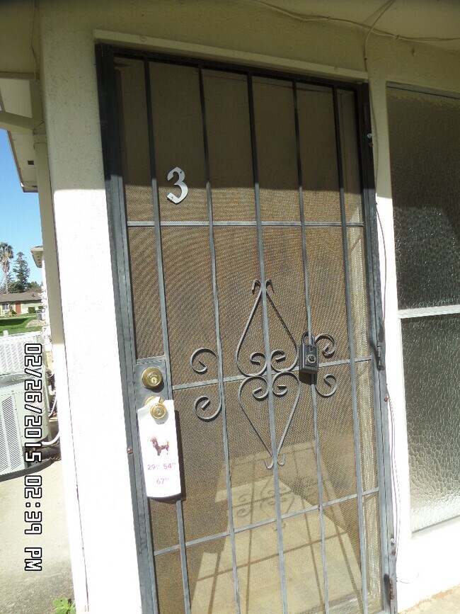Building Photo - Nice Condo Old Elk Grove
