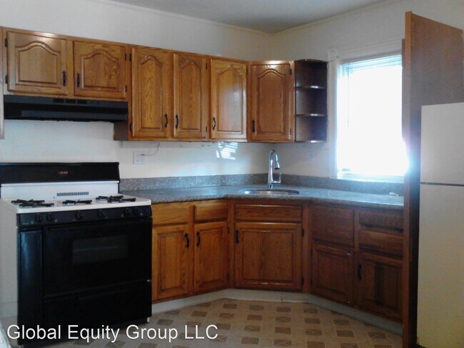 Building Photo - 3 br, 2 bath House - 54 Conrad St.