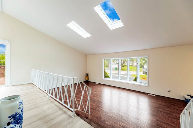 Foto del edificio - 409 Hillcrest Ln