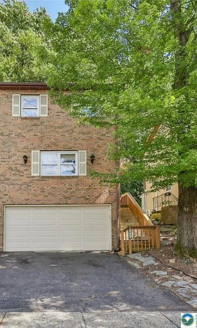 Foto del edificio - 2948 Klein St