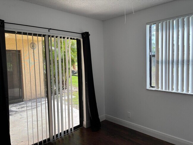 Building Photo - 5721 Riverside Dr