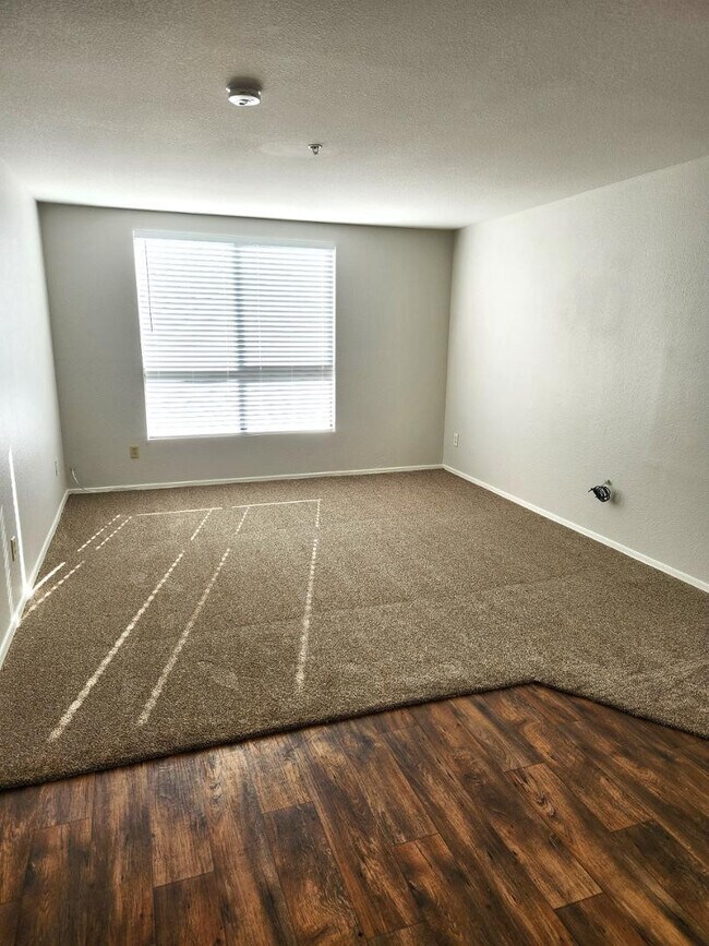 Foto del edificio - 16033 N 25th St