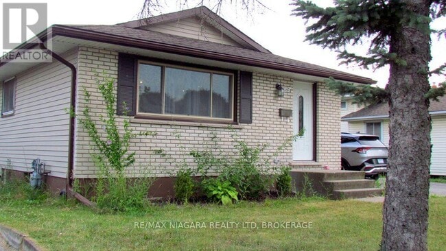 Building Photo - 8110 Paddock Trail Dr