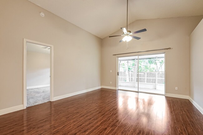 Building Photo - 813 Shell Ln