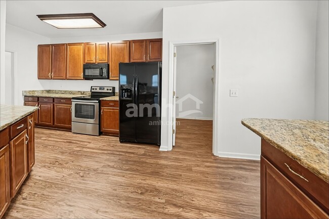 Building Photo - 4804 Peninsula Pointe Dr