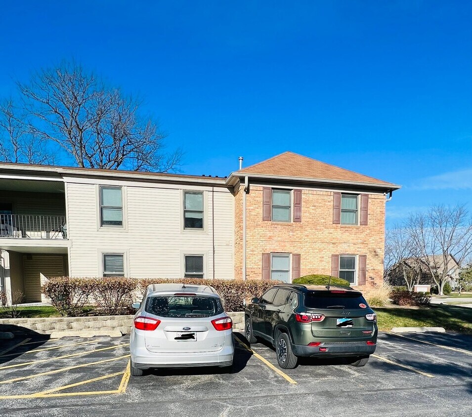 1700 Fayette Walk Unit B, Hoffman Estates, IL 60169 Condo for Rent in