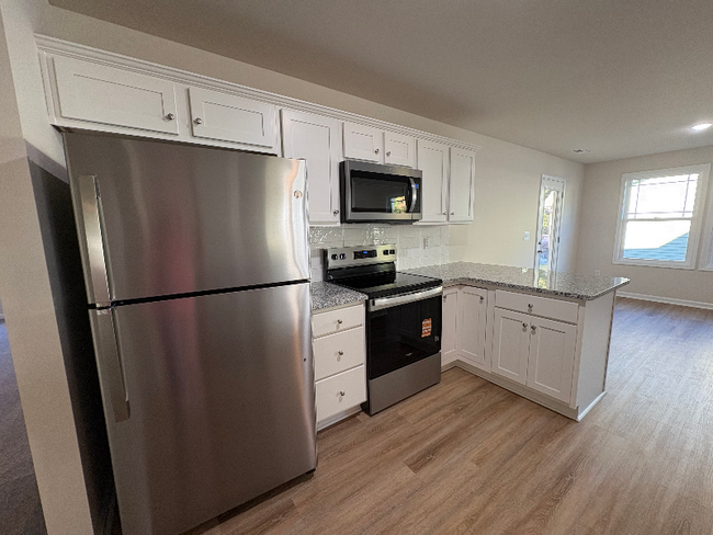 Building Photo - 32 Oakfield Trce Dr