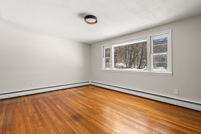 Photo - 41 Scadding St House