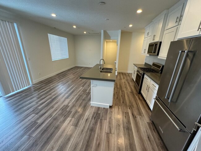 Building Photo - 3220 Quarry Springs Dr