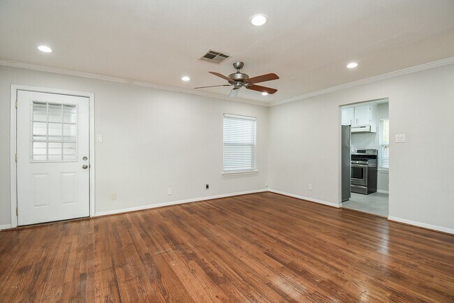 Foto del edificio - 6614 Teluco St