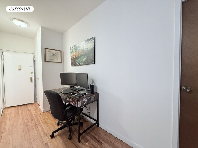 Foto del edificio - 117 W 58th St