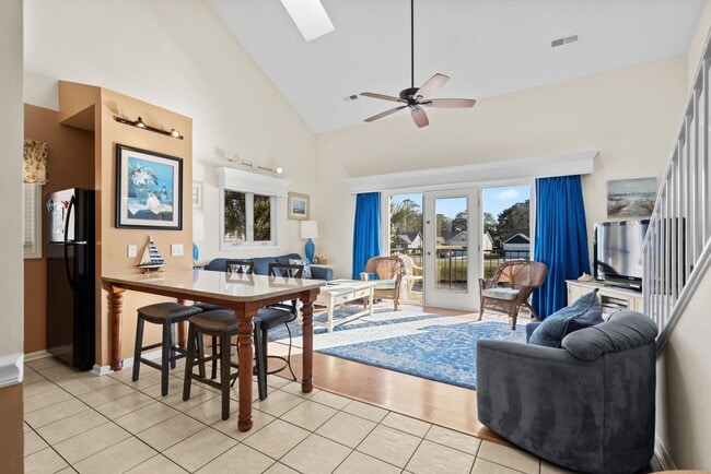 Photo - All Inclusive Seasonal Rental Available Oc... Apartment