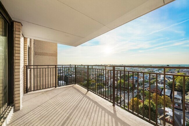 Foto del edificio - 7855 JFK Blvd E
