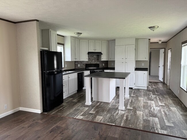 Building Photo - 809 Austin Way