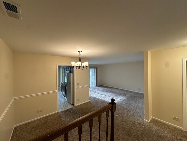 Foto del edificio - 1304 N Streamwood Ln