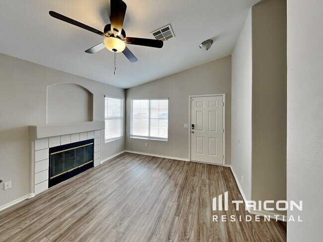 Foto del edificio - 6375 Cranberry Ln