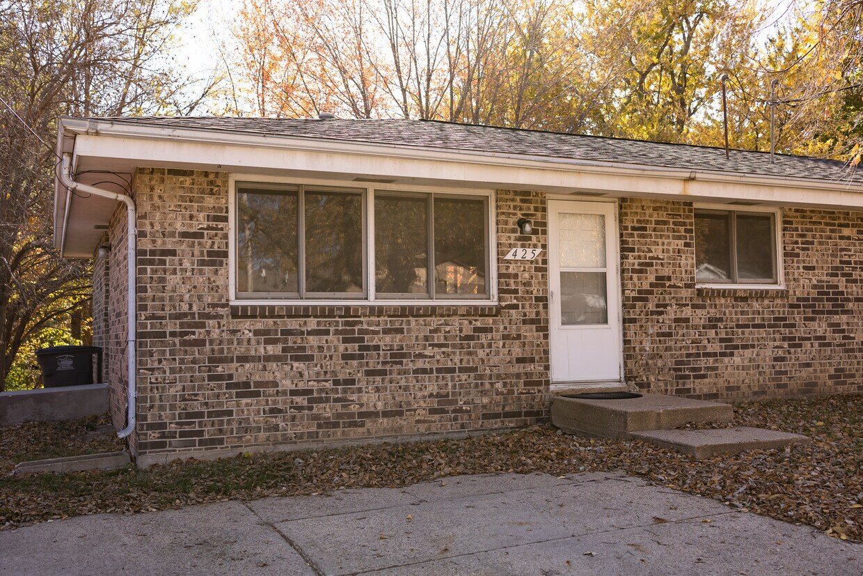 425 Watrous Ave, Des Moines, IA 50315 House Rental in Des Moines, IA