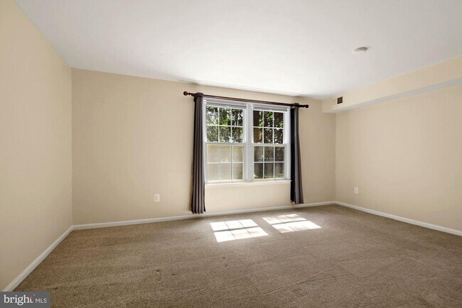 Foto del edificio - 752 Quince Orchard Blvd
