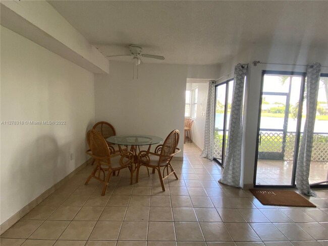 Foto del edificio - 1041 Jefferson Dr
