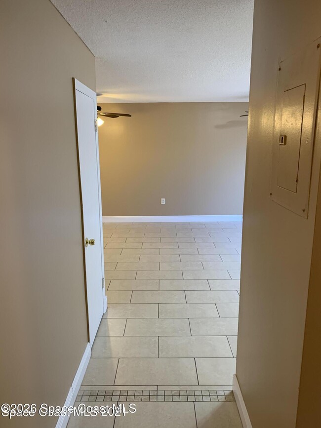 Building Photo - 3645 Barna Ave