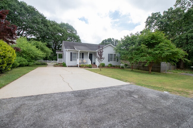 Photo - 223 Vintage Ave House